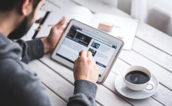 man, reading, touchscreen, blog, digital, tablet, working, screen, touching, touch, samsung, coffee cup, stylus, pen, technology, device, coffee, cup