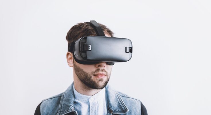 virtual, virtual reality, technology, reality, digital, 3d, headset, device, entertainment, modern, goggles, glasses, tech, simulation, game, gadget, person, metaverse, man, vision, futuristic, cyber, simulator, video